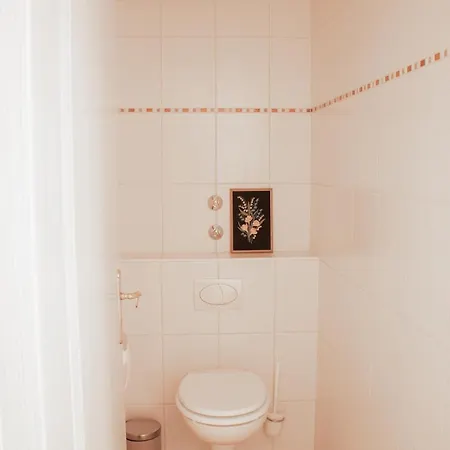 Modern Alpine Haven Surreal اوبرستدورف