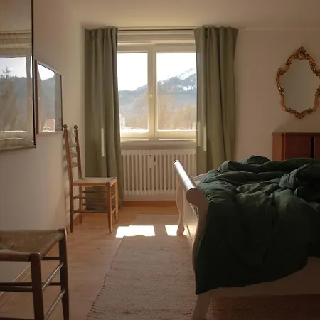 Modern Alpine Haven Surreal 奥伯斯特多夫